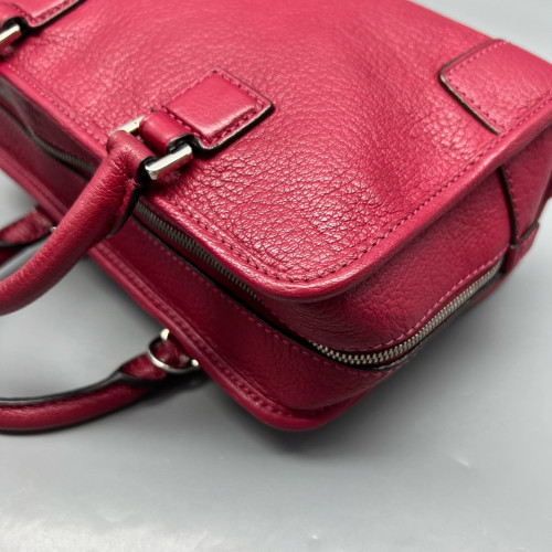 Loewe Amazona 23 Calfskin Fuchsia