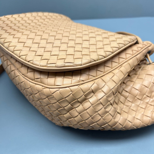 Bottega Veneta Crossbody Bag Lambskin Intrecciato Nappa Light Tan