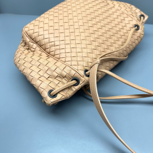 Bottega Veneta Crossbody Bag Lambskin Intrecciato Nappa Light Tan