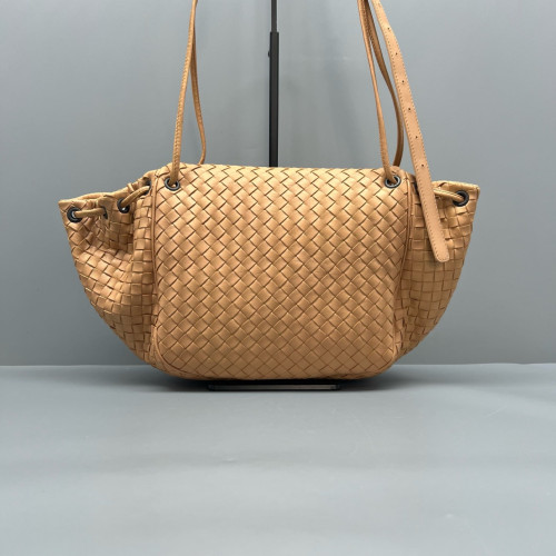 Bottega Veneta Crossbody Bag Lambskin Intrecciato Nappa Light Tan