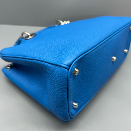 Dior Medium Diorissimo Tote Grained Calfskin Blue Red Dior Medium Diorissimo Tote Grained Calfskin Blue Red