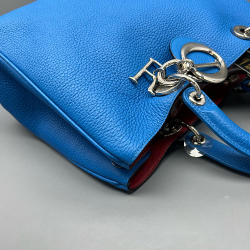 Dior Medium Diorissimo Tote Grained Calfskin Blue Red Dior Medium Diorissimo Tote Grained Calfskin Blue Red
