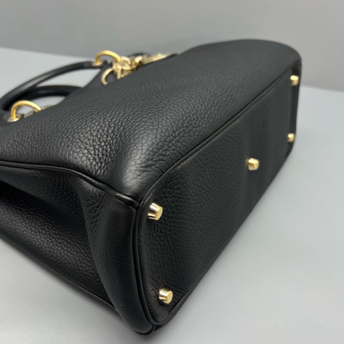 Dior Medium Diorissimo Tote Grained Calfskin Black Magenta