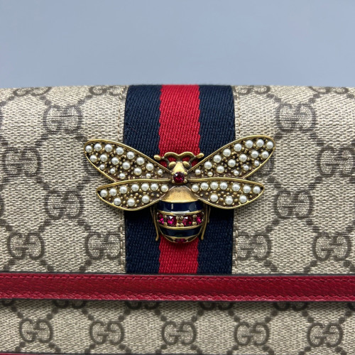 Gucci Queen Margaret Chain Wallet GG Supreme Monogram Beige Red Blue