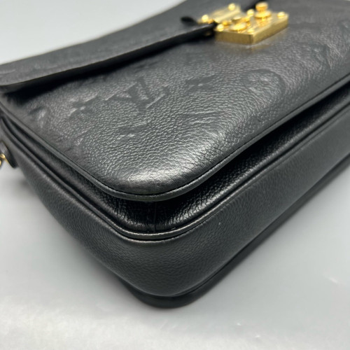 Louis Vuitton Pochette Metis Monogram Empreinte Black