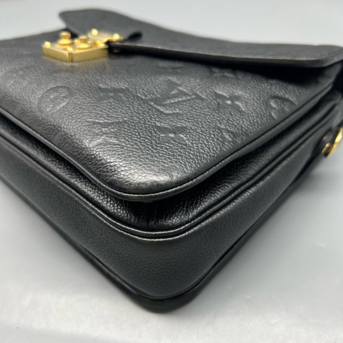 Louis Vuitton Pochette Metis Monogram Empreinte Black