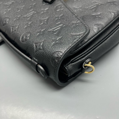 Louis Vuitton Pochette Metis Monogram Empreinte Black