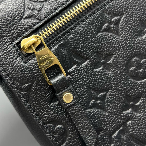 Louis Vuitton Pochette Metis Monogram Empreinte Black