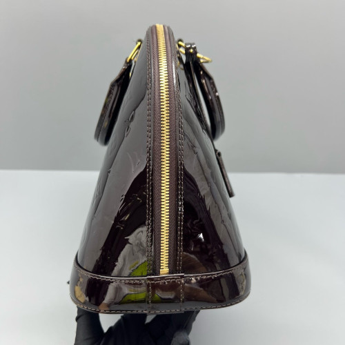 Louis Vuitton Alma PM Vernis Amarante