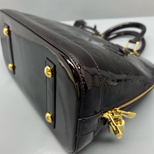 Louis Vuitton Alma PM Vernis Amarante