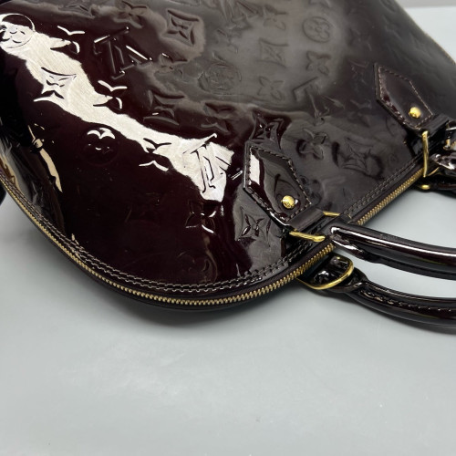 Louis Vuitton Alma PM Vernis Amarante