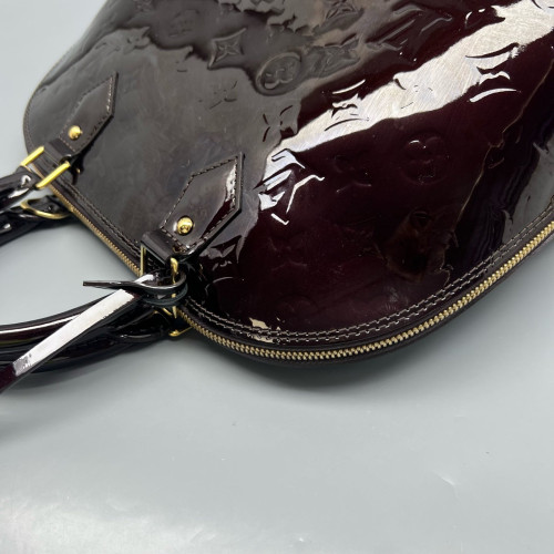 Louis Vuitton Alma PM Vernis Amarante