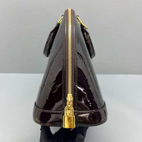 Louis Vuitton Alma PM Vernis Amarante