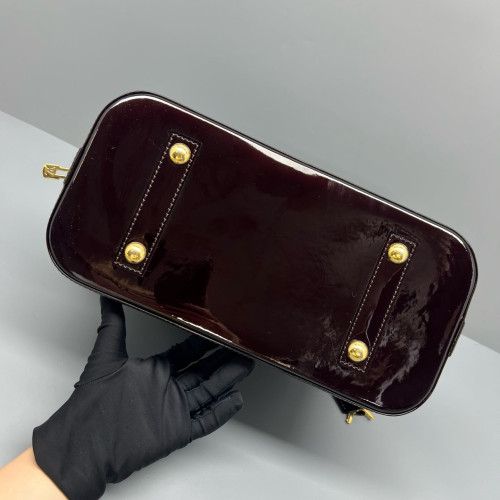 Louis Vuitton Alma PM Vernis Amarante