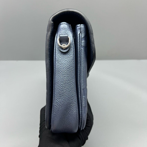 Louis Vuitton Pochette Metis Monogram Empreinte Giant Blue