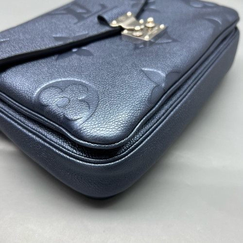 Louis Vuitton Pochette Metis Monogram Empreinte Giant Blue