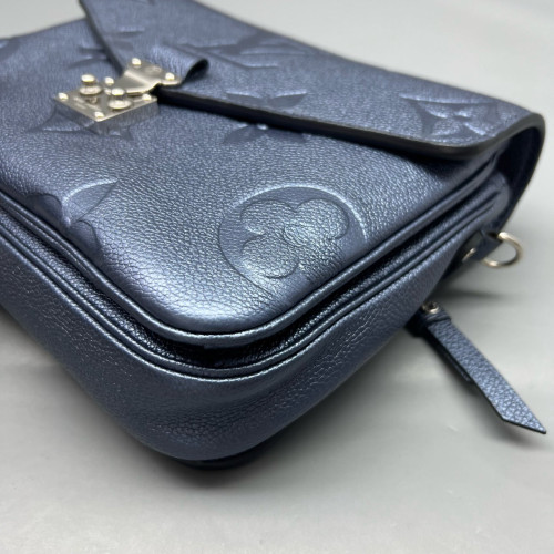 Louis Vuitton Pochette Metis Monogram Empreinte Giant Blue