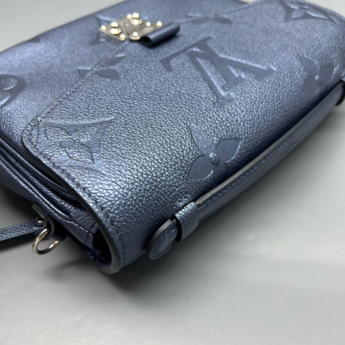 Louis Vuitton Pochette Metis Monogram Empreinte Giant Blue