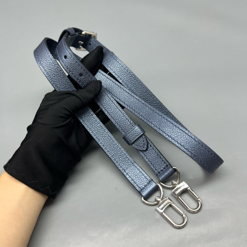 Louis Vuitton Pochette Metis Monogram Empreinte Giant Blue