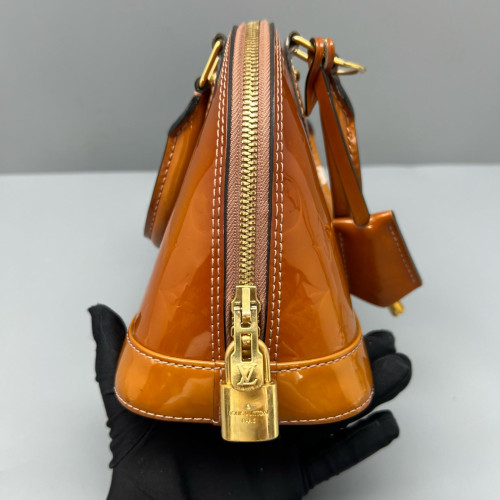 Louis Vuitton Alma BB Vernis Tan