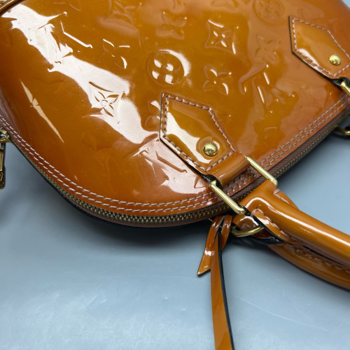 Louis Vuitton Alma BB Vernis Tan