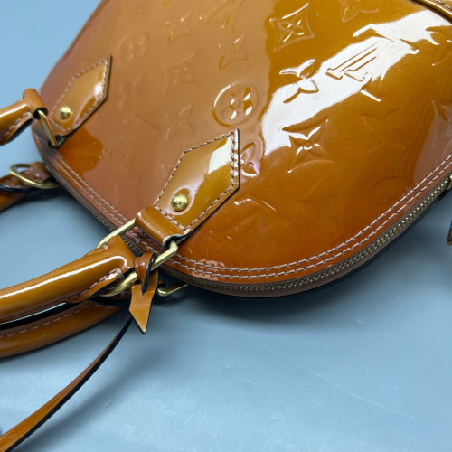 Louis Vuitton Alma BB Vernis Tan