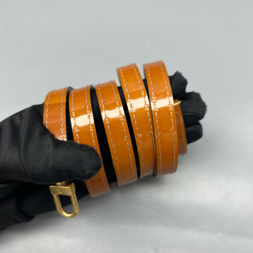 Louis Vuitton Alma BB Vernis Tan