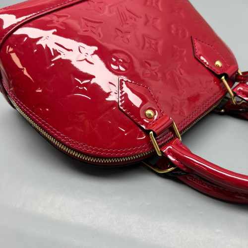 Louis Vuitton Alma BB Vernis Red
