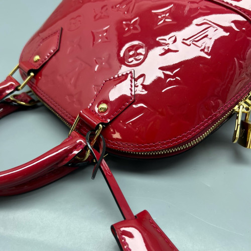 Louis Vuitton Alma BB Vernis Red