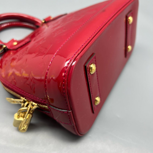 Louis Vuitton Alma BB Vernis Red