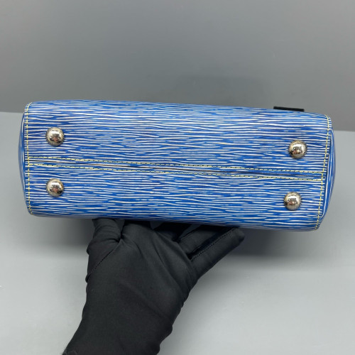 Louis Vuitton Cluny Bb Epi Blue