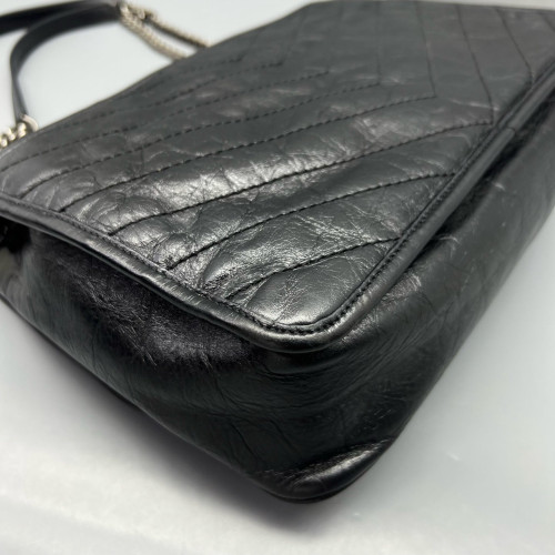 Yves Saint Laurent Large Niki Chain Pull Up Leather Black