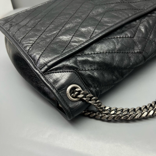Yves Saint Laurent Large Niki Chain Pull Up Leather Black