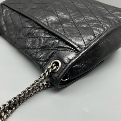 Yves Saint Laurent Large Niki Chain Pull Up Leather Black