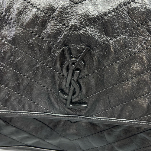 Yves Saint Laurent Large Niki Chain Pull Up Leather Black