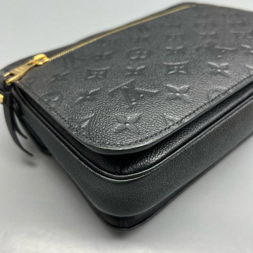 Louis Vuitton Pochette Metis Monogram Empreinte Black Louis Vuitton Pochette Metis Monogram Empreinte Black