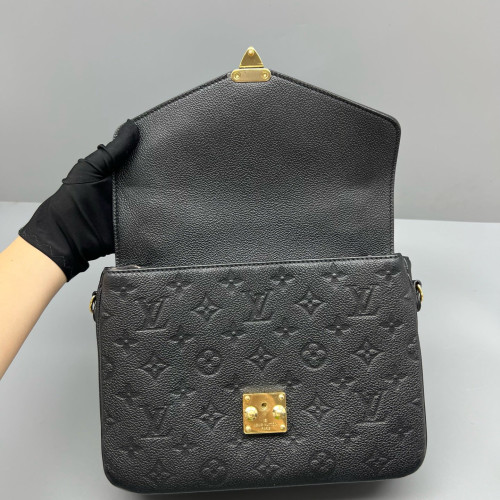 Louis Vuitton Pochette Metis Monogram Empreinte Black Louis Vuitton Pochette Metis Monogram Empreinte Black