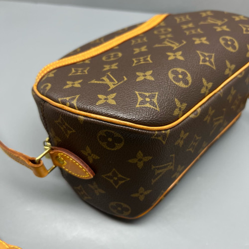 Louis Vuitton Blois Monogram Brown