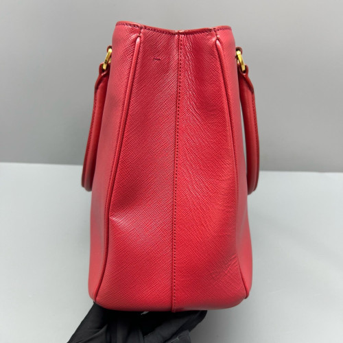 Prada Medium Galleria Double Zip Tote Saffiano Calfskin Red Prada Medium Galleria Double Zip Tote Saffiano Calfskin Red