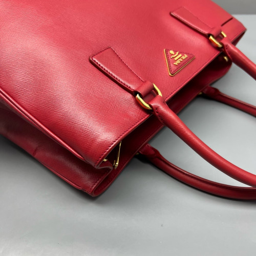 Prada Medium Galleria Double Zip Tote Saffiano Calfskin Red Prada Medium Galleria Double Zip Tote Saffiano Calfskin Red
