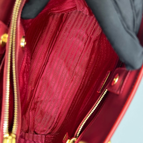 Prada Medium Galleria Double Zip Tote Saffiano Calfskin Red Prada Medium Galleria Double Zip Tote Saffiano Calfskin Red