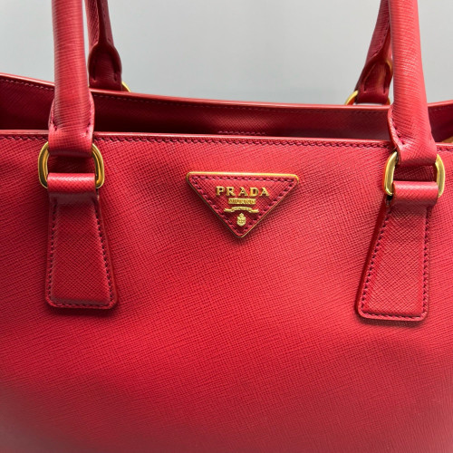 Prada Medium Galleria Double Zip Tote Saffiano Calfskin Red Prada Medium Galleria Double Zip Tote Saffiano Calfskin Red