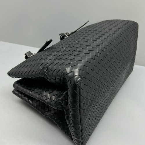 Bottega Veneta Large Roma Tote Bag Calfskin Intrecciato Black