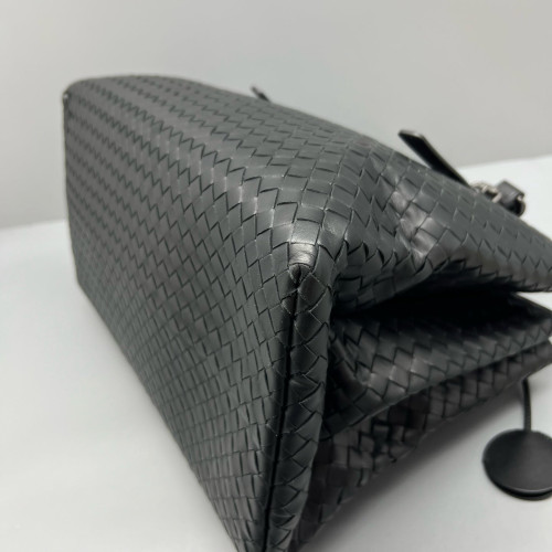 Bottega Veneta Large Roma Tote Bag Calfskin Intrecciato Black
