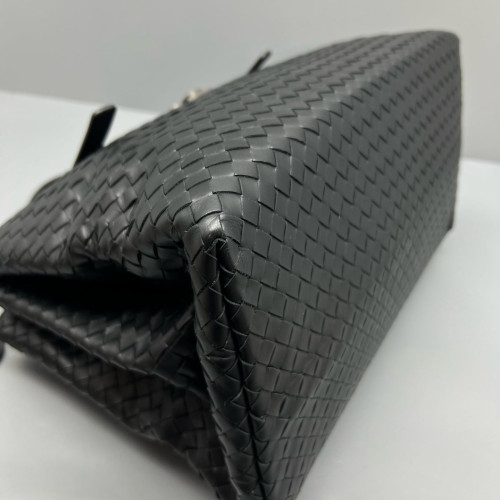 Bottega Veneta Large Roma Tote Bag Calfskin Intrecciato Black
