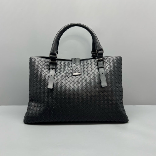 Bottega Veneta Large Roma Tote Bag Calfskin Intrecciato Black