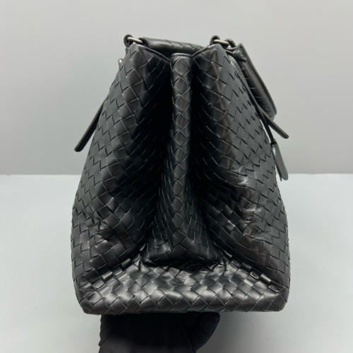Bottega Veneta Large Roma Tote Bag Calfskin Intrecciato Black
