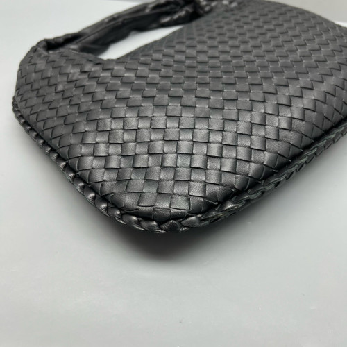 Bottega Veneta Large Veneta Hobo Calfskin Intrecciato Black