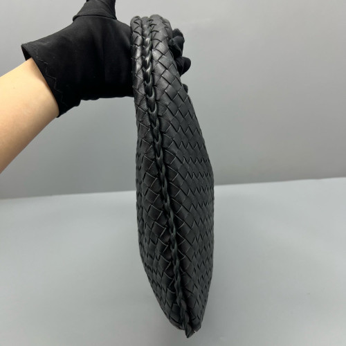 Bottega Veneta Large Veneta Hobo Calfskin Intrecciato Black