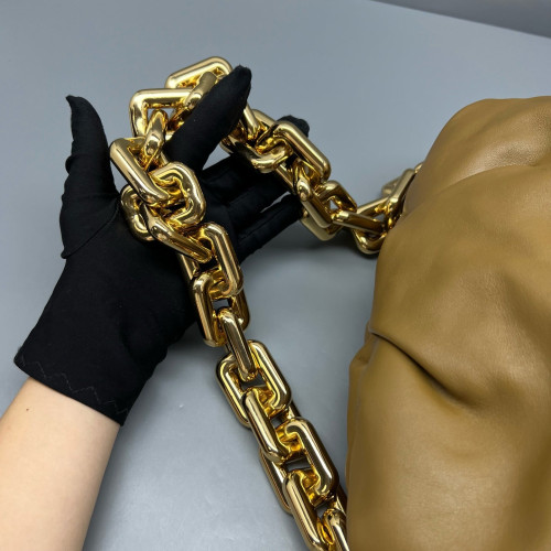 Bottega Veneta The Pouch Chain Nappa Brown